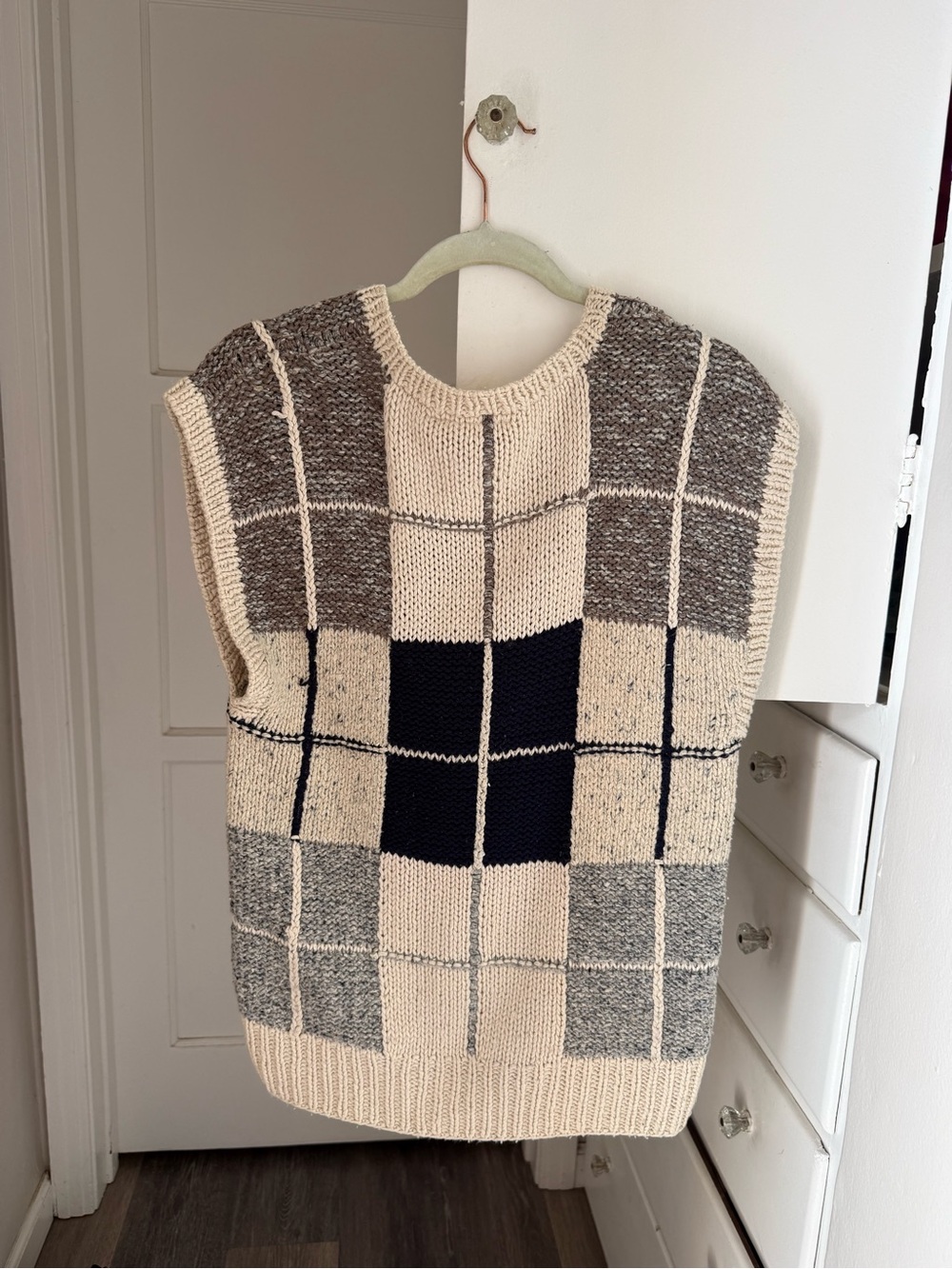 Vintage Liz Claiborne Knit V‑Neck Sweater Vest Silk Blend Size S - Picture 7 of 7